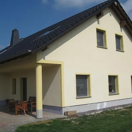 Apartment Haus Am Park Thallwitz